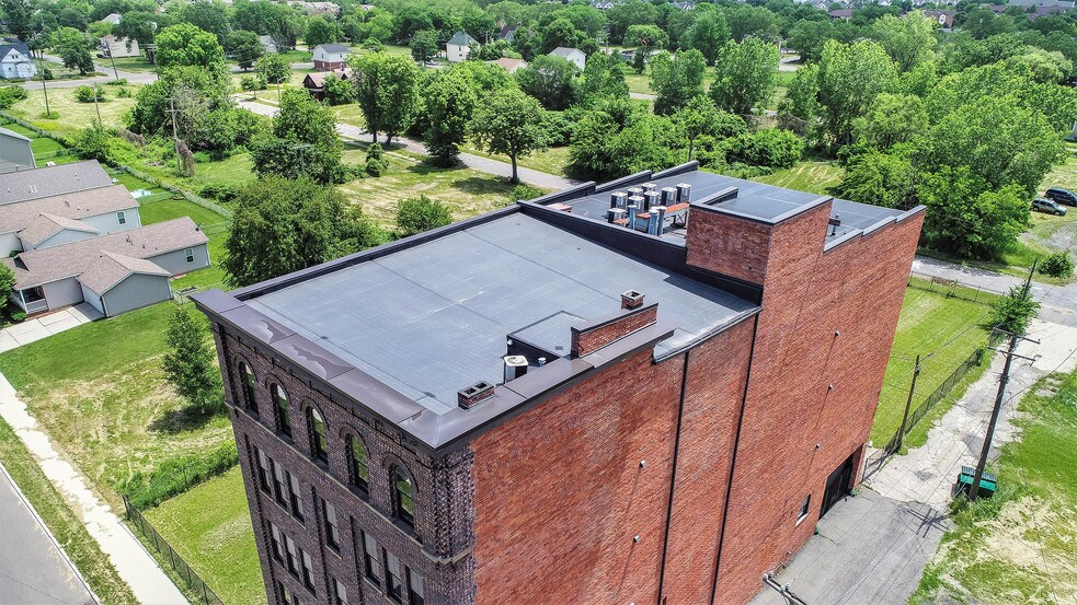 More Photos Of 2630 Charlevoix St, Detroit Office For Sale