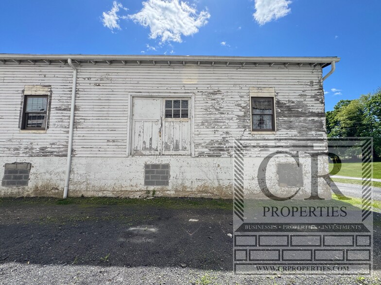 More Photos Of 155 Vineyard Ave, Highland Service For Sale