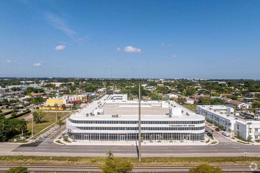 More Photos Of 500 N Dixie Hwy, Hallandale Beach Medical For Lease