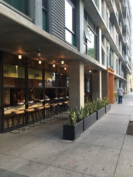 More Photos Of 1050 S Flower St, Los Angeles Apartments For Lease
