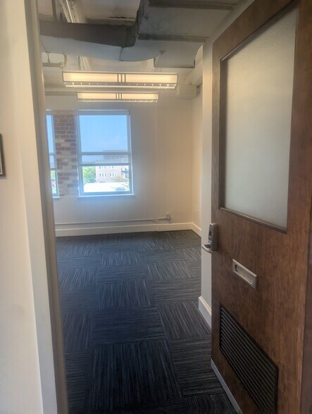 More Photos Of 219 N Main St, Bryan Office For Lease