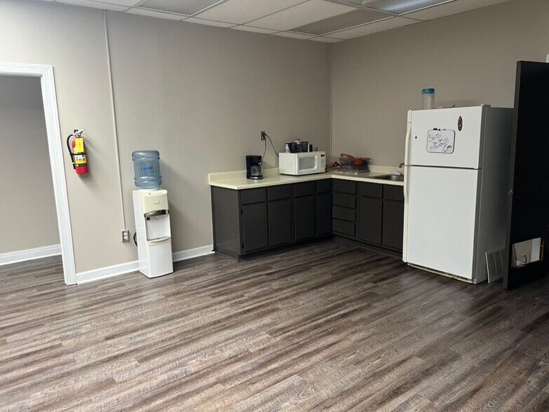 More Photos Of 4250 Lomac St, Montgomery Medical For Lease