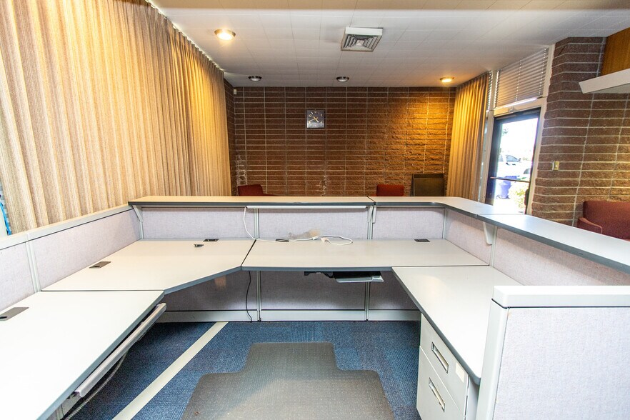 More Photos Of 971 E Broadway Ave, Atwater Office For Lease