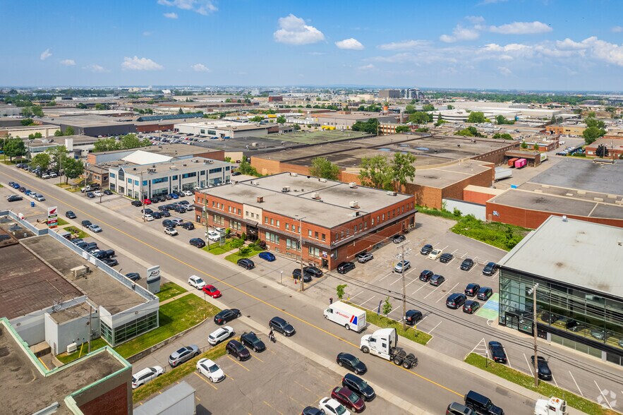 More Photos Of 5475 Rue Paré, Mont-Royal Office For Lease