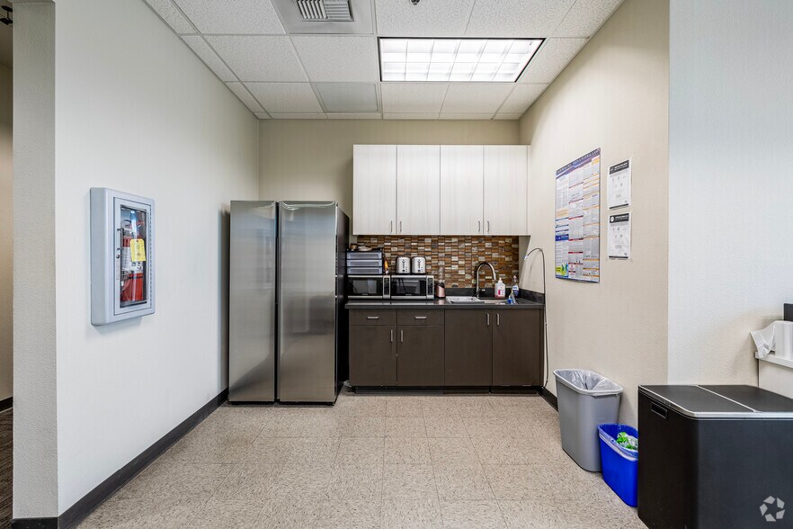 More Photos Of 2316 Orchard Pky, Tracy Medical For Lease