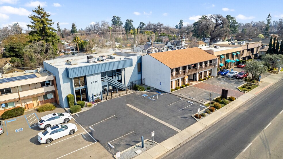 More Photos Of 1620 W Mineral King Ave, Visalia Office For Sale