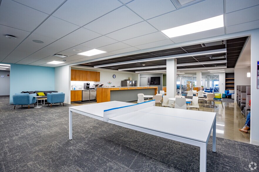 More Photos Of 10881 Lowell Ave, Overland Park Unknown For Lease