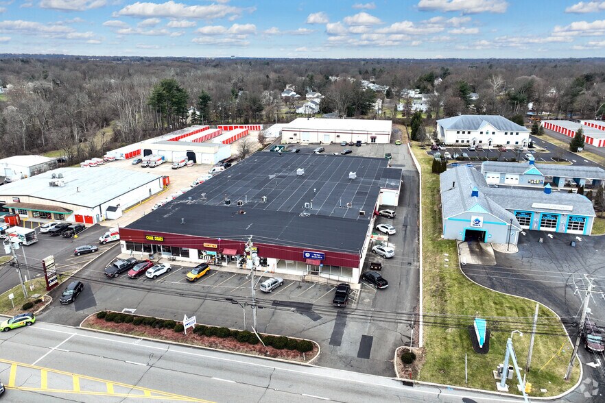 Primary Photo Of 252 Bethlehem Pike, Colmar Showroom For Lease