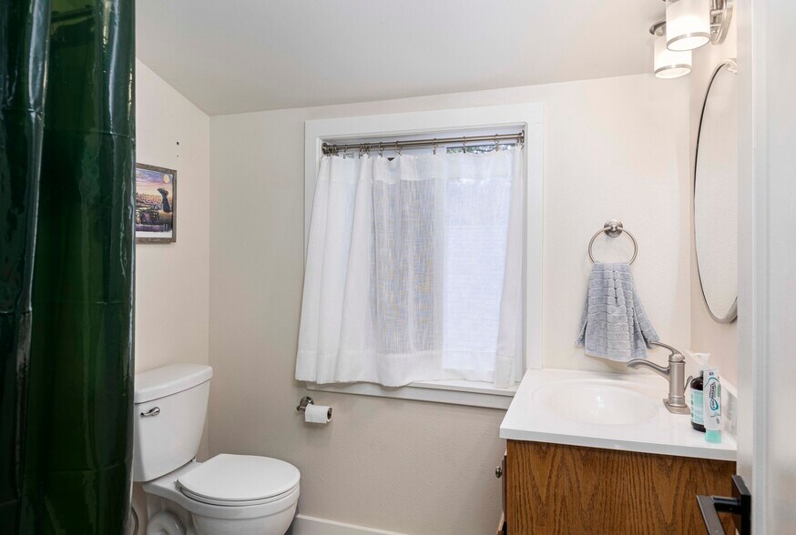 More Photos Of 18248 Redwood Hwy, Selma Apartments For Sale