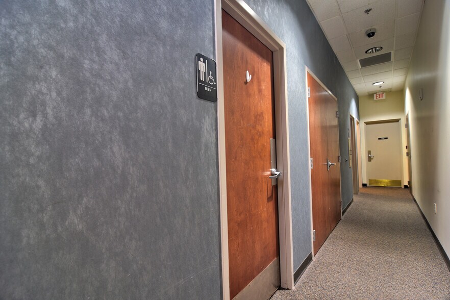 More Photos Of 1150 Cleveland St, Clearwater Office For Lease
