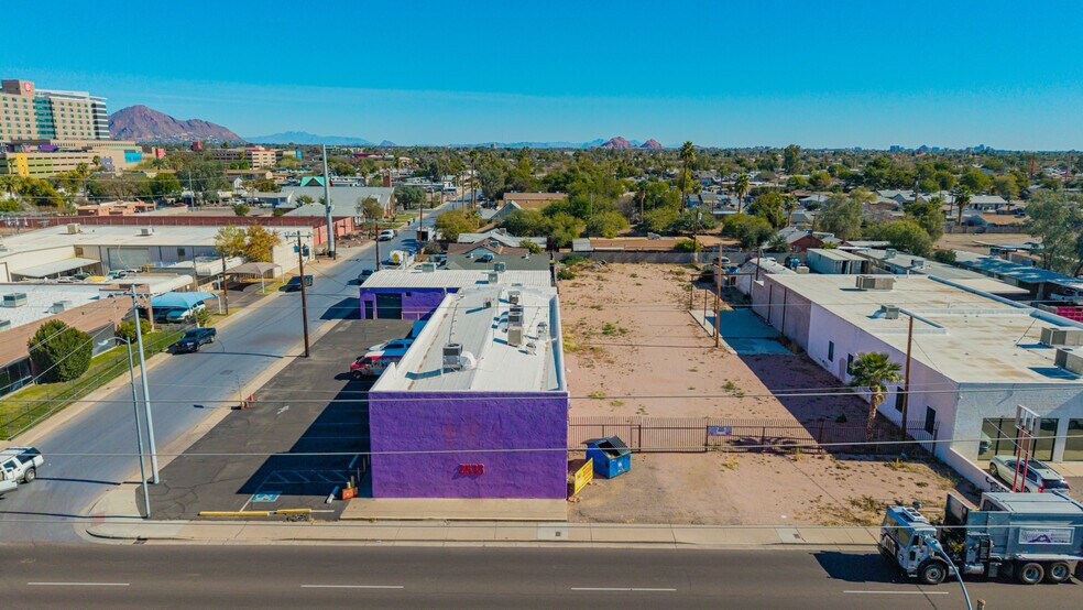 More Photos Of 2533 N 16th St, Phoenix Showroom For Sale