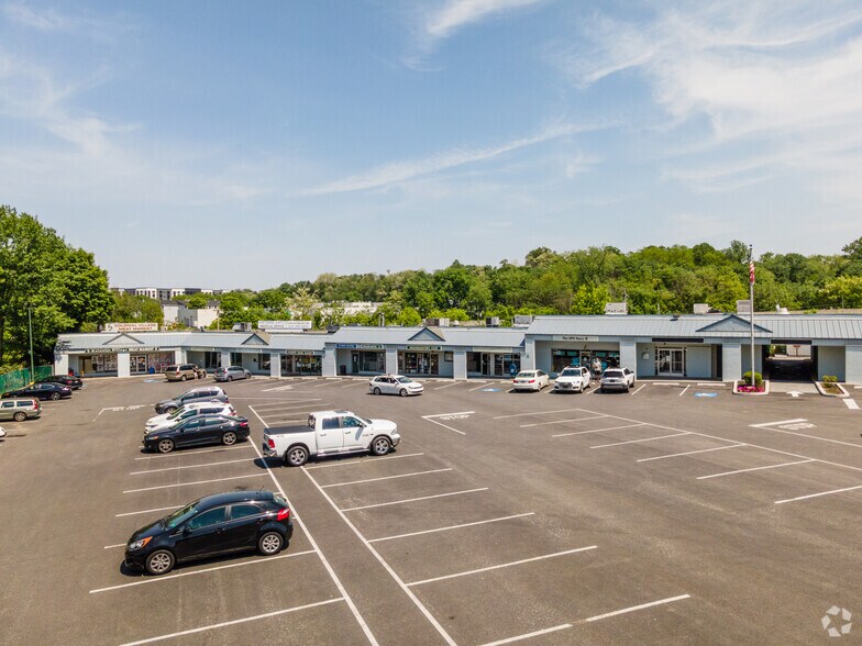 More Photos Of 929 S High St, West Chester Unknown For Sale