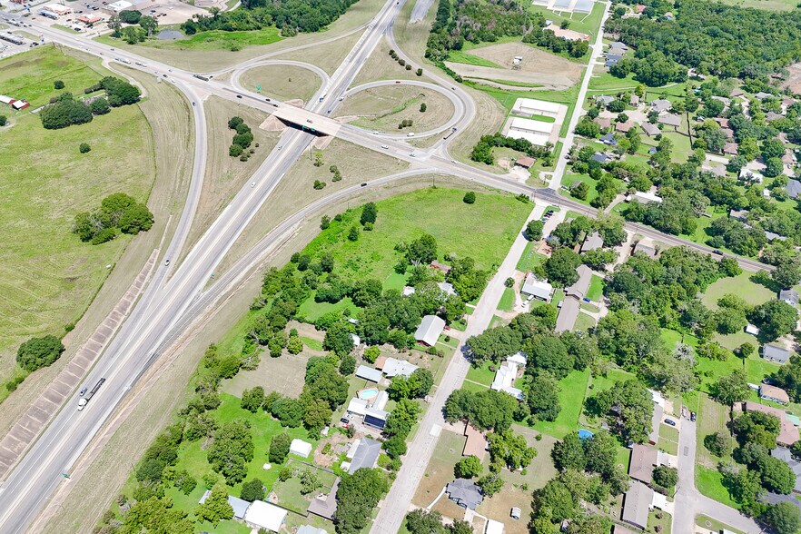 More Photos Of 102 Dixie Street, Brenham Land For Sale