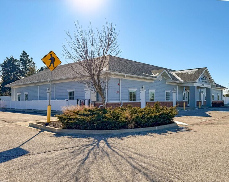 More Photos Of 16058 Manchester Rd, Ellisville General Retail For Lease