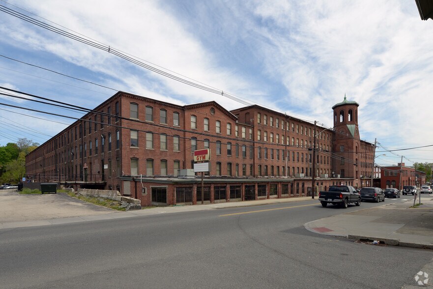 More Photos Of 725 Branch Ave, Providence Multifamily For Sale