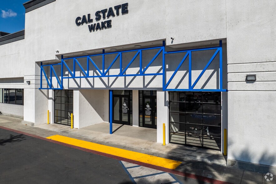 More Photos Of 31970 Castaic Rd, Castaic Freestanding For Lease