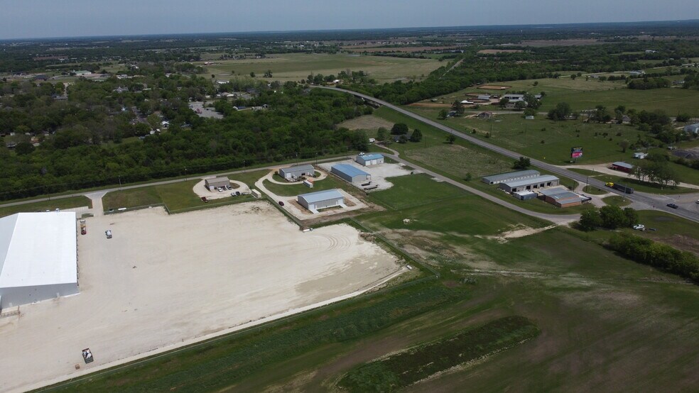 More Photos Of 490 Locust St, Whitesboro Industrial For Lease