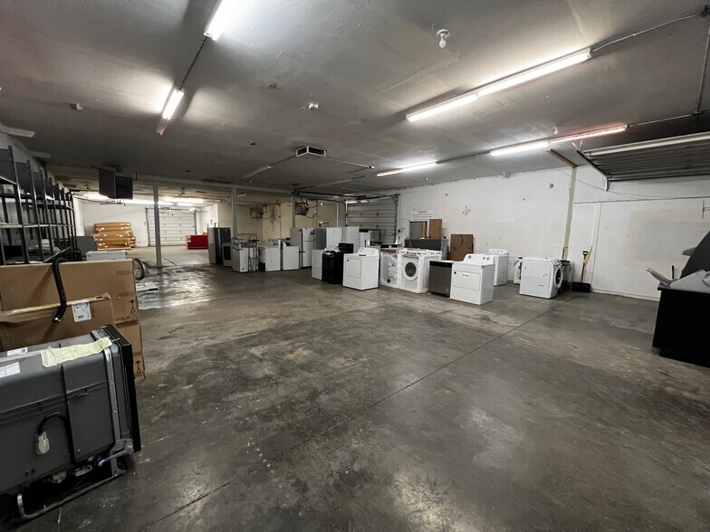 More Photos Of 6314 S College Ave, Fort Collins Warehouse For Lease