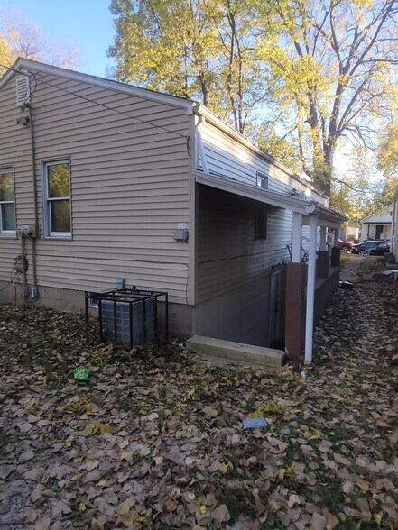 More Photos Of 1458 W 32nd St, Indianapolis Apartments For Sale