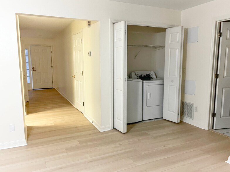 More Photos Of 100 Charles Dr, Nokomis Multifamily For Sale
