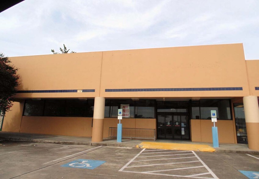 More Photos Of 7207 Eastex Fwy, Beaumont Storefront For Lease