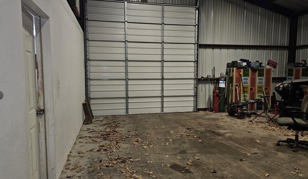 More Photos Of 223 W 2nd St, Bonham Industrial For Sale