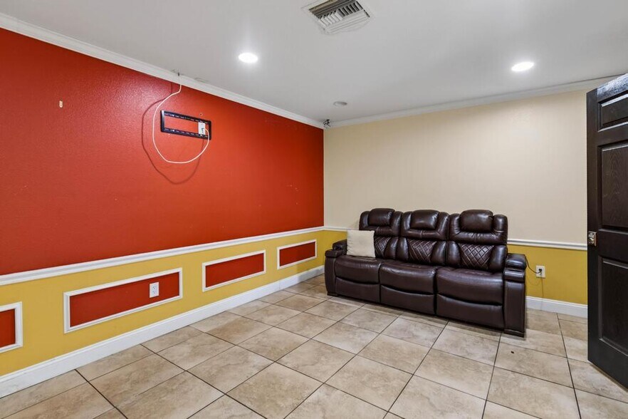 More Photos Of 102 Phillips Dairy Rd, Palatka Restaurant For Sale