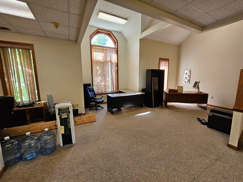 More Photos Of 124 Commons Ct, Chadds Ford Office For Lease