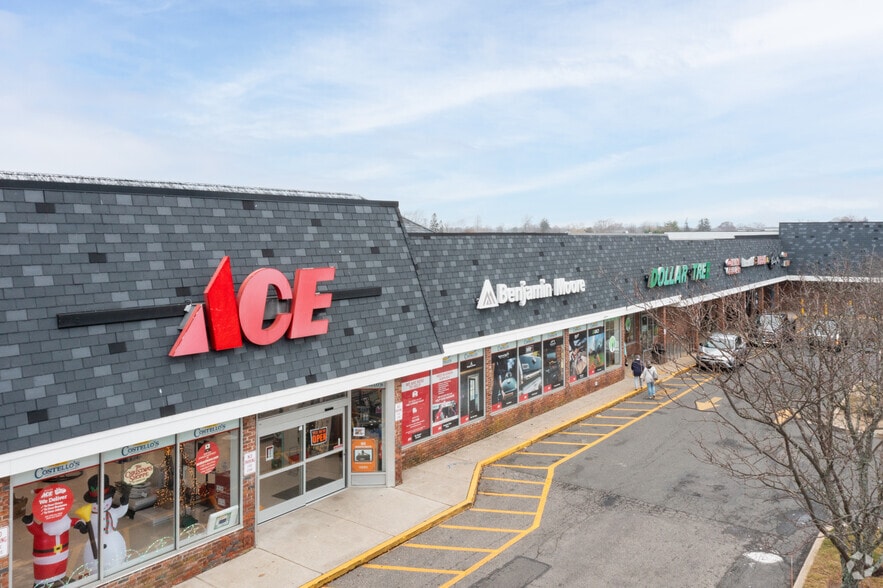 More Photos Of 1304-1354 Hicksville Rd, Massapequa Unknown For Lease