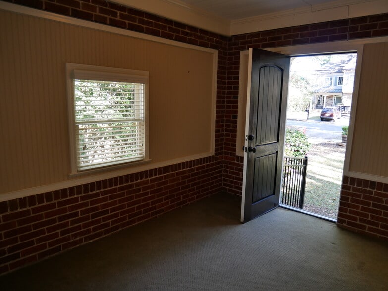 More Photos Of 496 Medlock Rd, Decatur Office Residential For Lease
