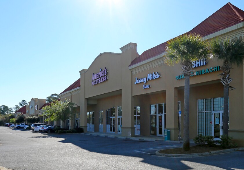 More Photos Of 8189-8259 Navarre Pky, Navarre Unknown For Lease