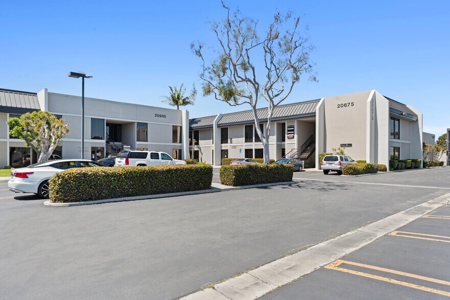 More Photos Of 20675 S Western Ave, Torrance Flex For Lease