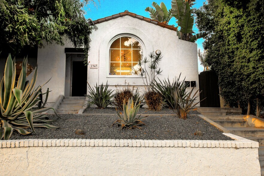 More Photos Of 1943 19th St, Santa Monica Apartments For Sale