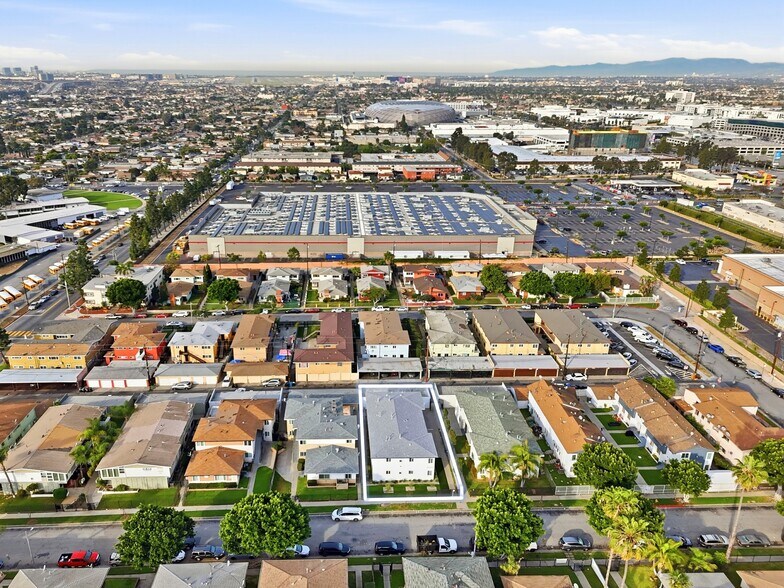 More Photos Of 10223 Darby Ave, Inglewood Apartments For Sale