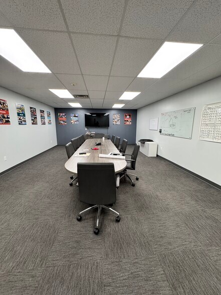 More Photos Of 10 Russell Rd, Albany Office For Sale