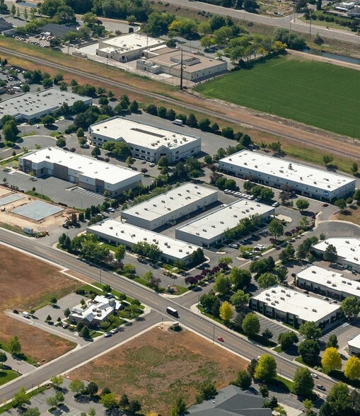 Primary Photo Of 9925-9939 Emerald St, Boise Flex For Lease