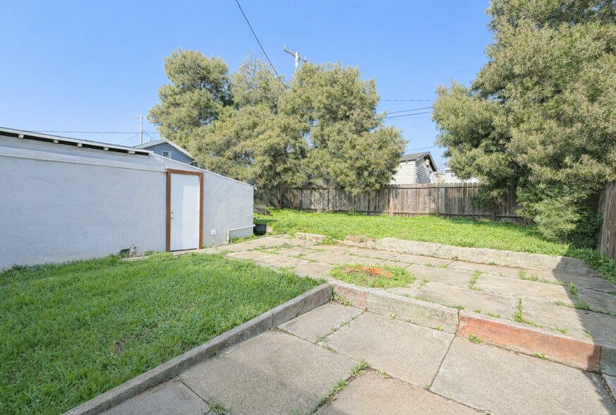 More Photos Of 324 Idora Ave, Vallejo Multifamily For Sale