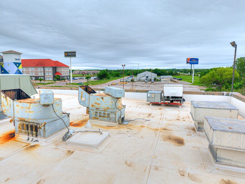 More Photos Of 4903 N Harrison St, Shawnee Restaurant For Sale