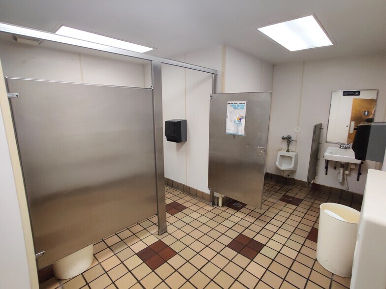 More Photos Of 17721 NW 27th Ave, Miami Gardens Restaurant For Lease