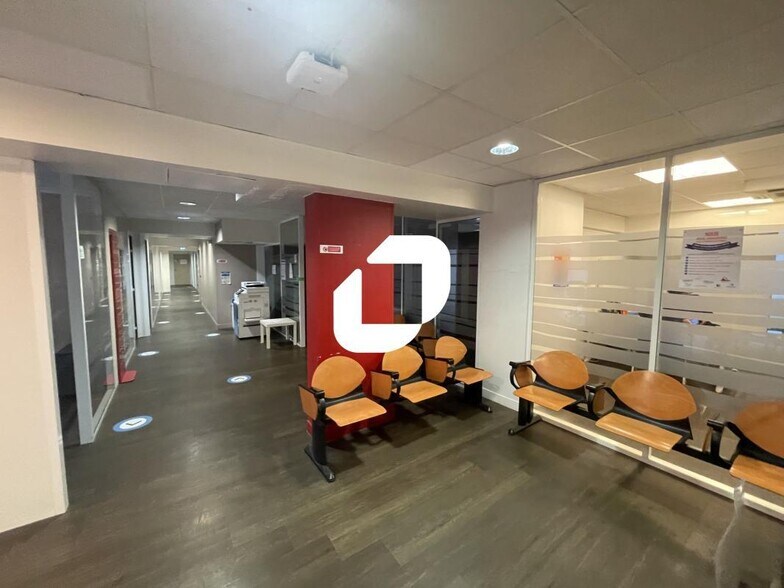 More Photos Of 11-13 Promenade Du Belvédère, Torcy Office For Sale