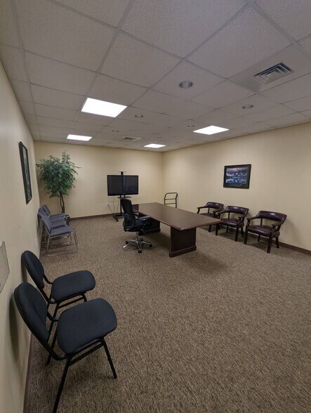 More Photos Of 302 Davis Grove Cir, Cary Self Storage For Lease