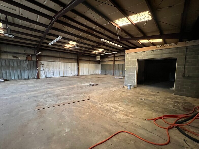 More Photos Of 353 Harwood St, Albemarle Light Distribution For Sale
