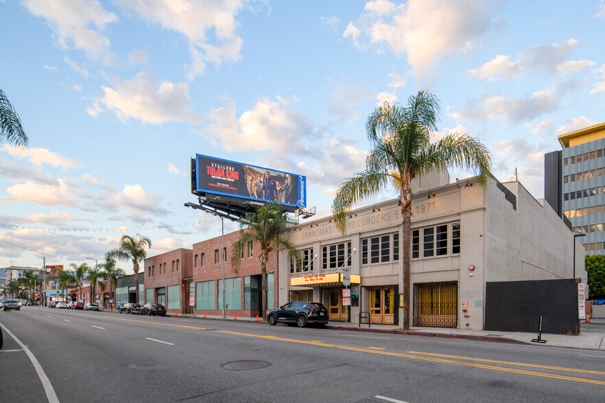 More Photos Of 1518 Cahuenga Blvd, Los Angeles Bar For Lease