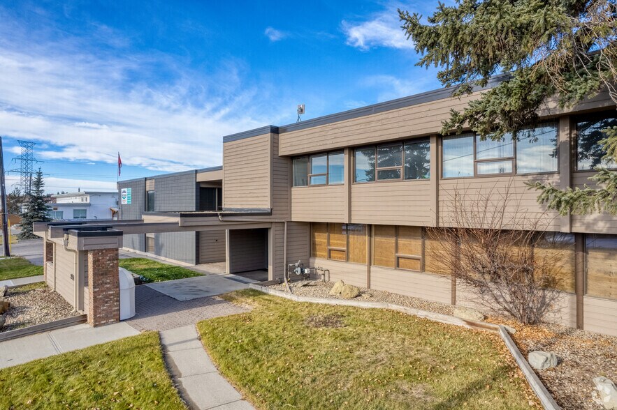 More Photos Of 340 50th Ave SE, Calgary Office For Sale