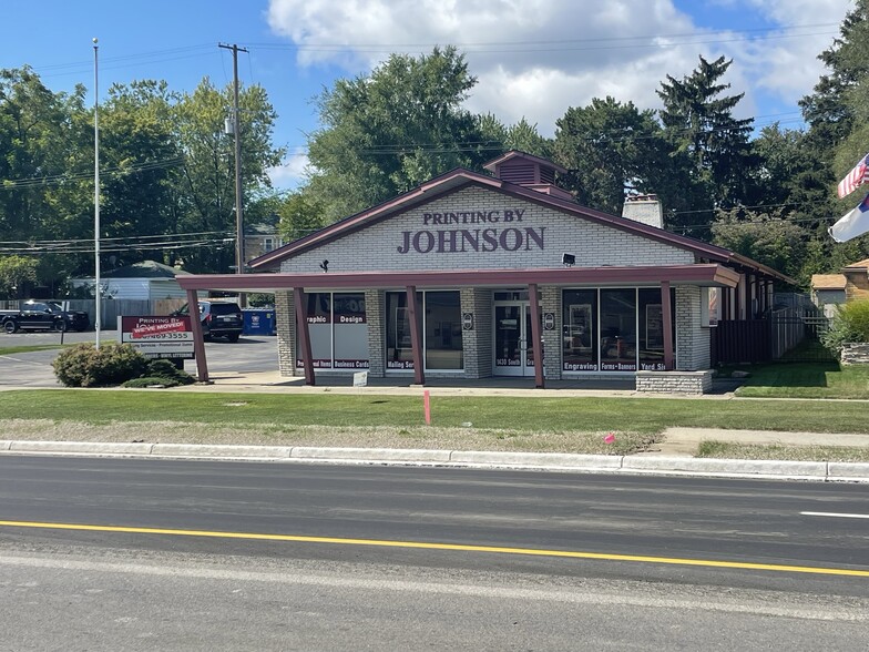 Primary Photo Of 1430 S Gratiot Ave, Mount Clemens Freestanding For Sale