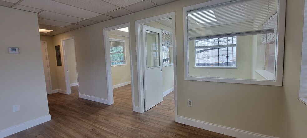 More Photos Of 7901 N Florida Ave, Tampa Unknown For Lease