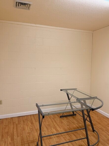 More Photos Of 22 Southwick St, Feeding Hills Freestanding For Lease