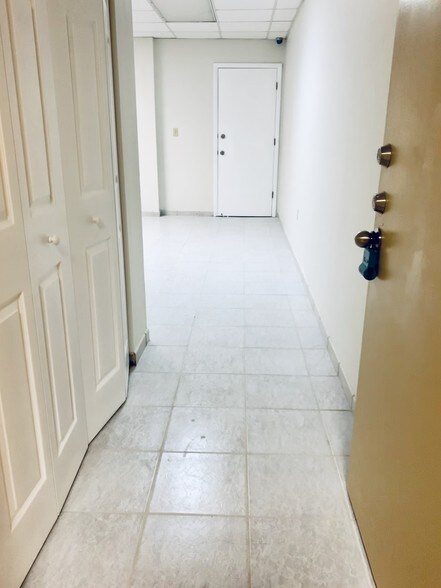 More Photos Of 8370 W Flagler St, Miami Medical For Sale
