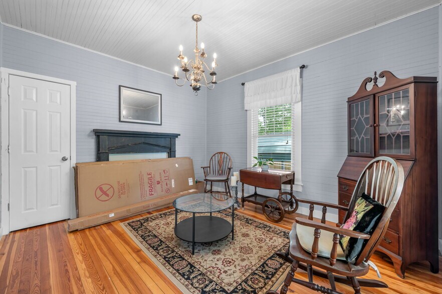 More Photos Of 3084 W Main St, Claremont Office For Sale