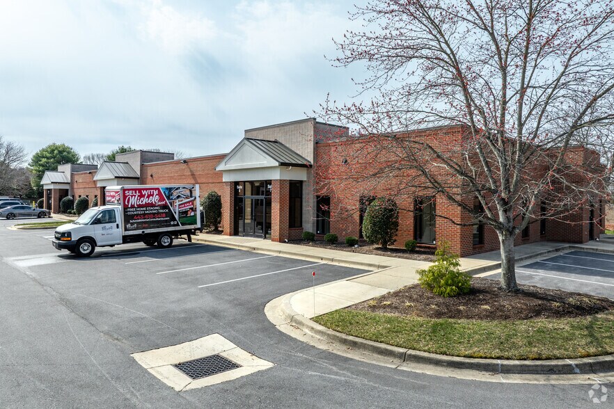 More Photos Of 2130 Priest Bridge Dr, Crofton Office For Lease